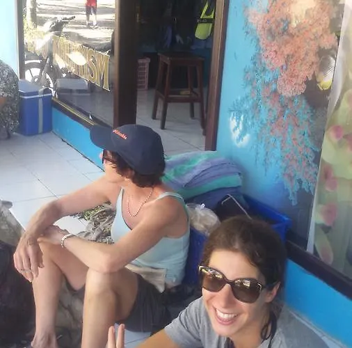 Hostal Banyuwedang Menjangan Bali Backpacker *