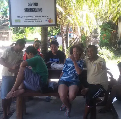 Banyuwedang Menjangan Bali Backpacker * Banyuwedang
