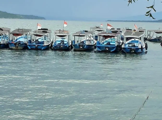 Banyuwedang Menjangan Bali Backpacker *