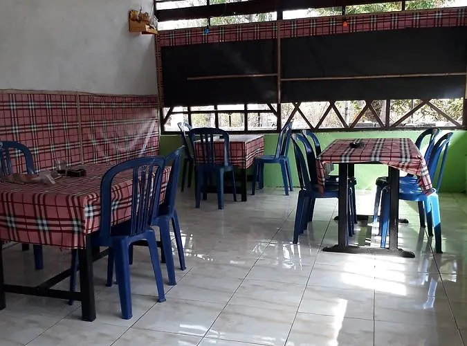Hostal Banyuwedang Menjangan Bali Backpacker Banyuwedang