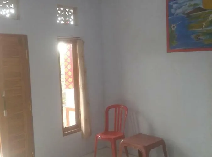Hostal Banyuwedang Menjangan Bali Backpacker *